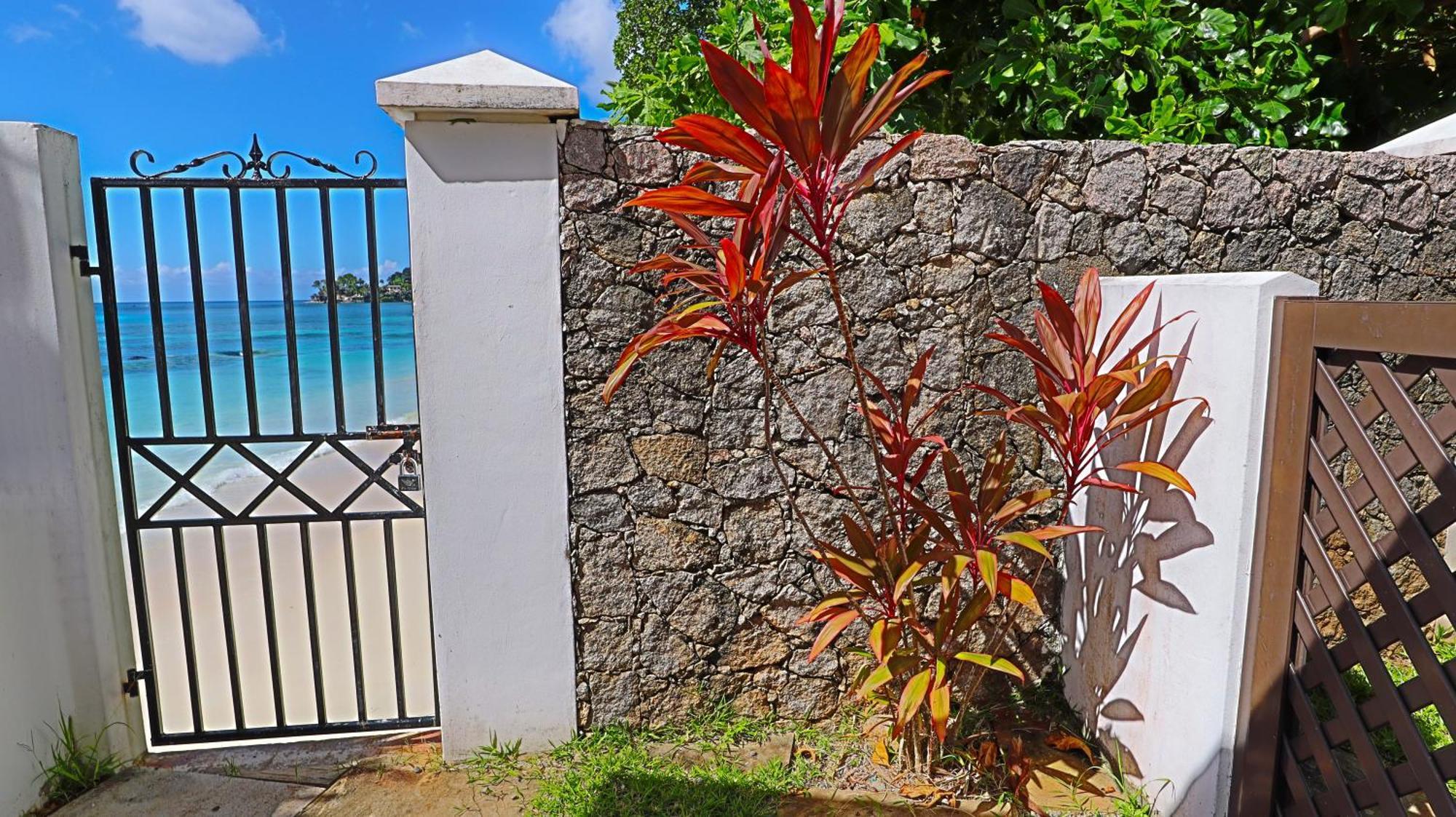 Beach View Villa - Beauvallon Villas Beau Vallon  Bagian luar foto
